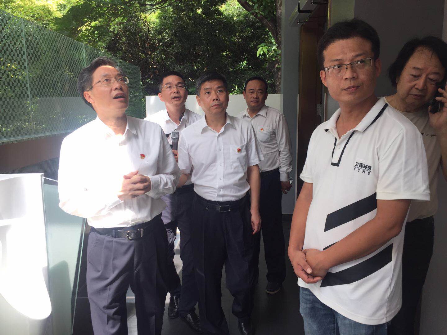 市城管局王国宾局长带队赴荔香公园召开现场会指导“公厕革命”工作！